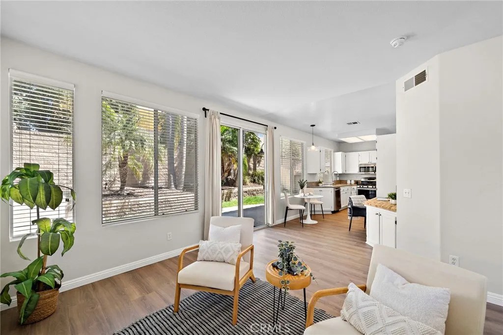 https://cdn.realtyfeed.com/cdn/127/306540210/fd94e6eb0ec8f64510c557eec7f7c003.webp