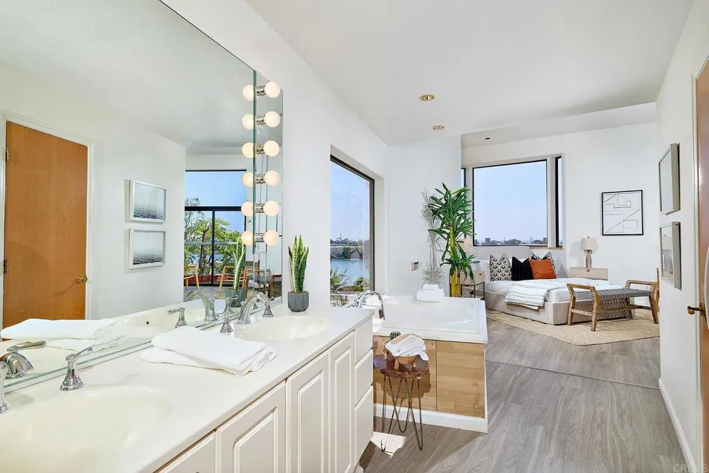 https://cdn.realtyfeed.com/cdn/127/306540267/986c684a0c3a54a66f859aac5dccfabf.webp
