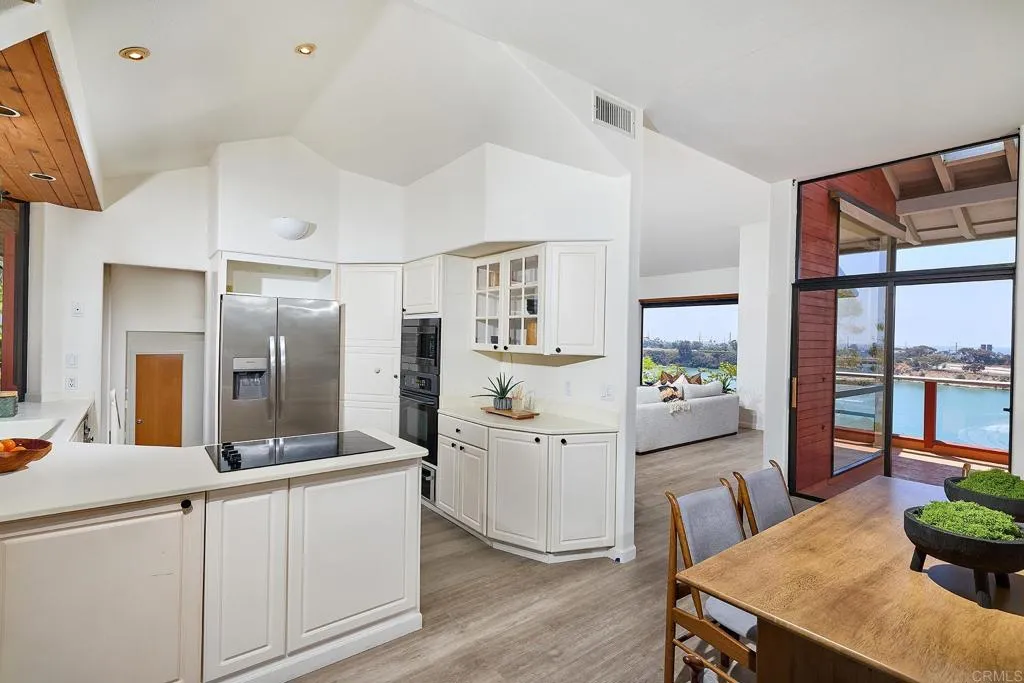 https://cdn.realtyfeed.com/cdn/127/306540267/a3ea4be6ea7aa904c480ef987716e2a9.webp