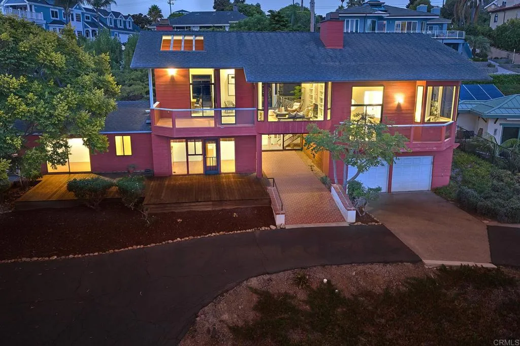 https://cdn.realtyfeed.com/cdn/127/306540267/d51d758f2d492f80abcb54d3767ce3d1.webp