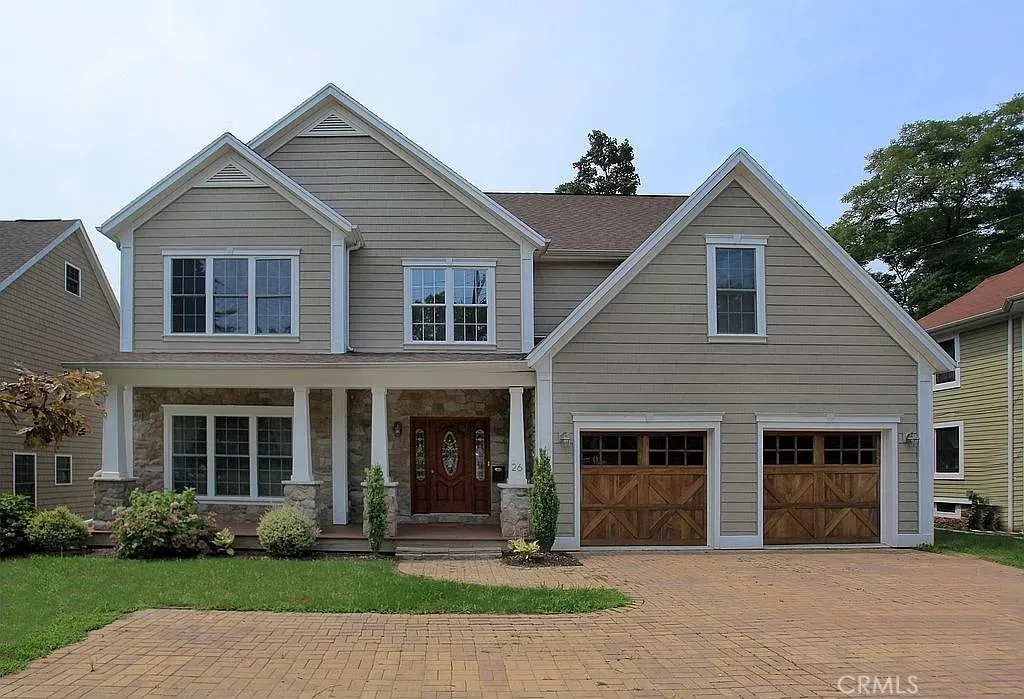 26 Anderson Hill Road