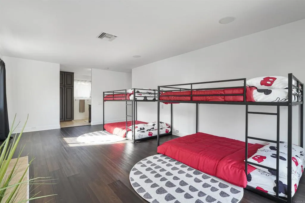 https://cdn.realtyfeed.com/cdn/127/306540270/3227e68de98e158880eba888a90eaefa.webp
