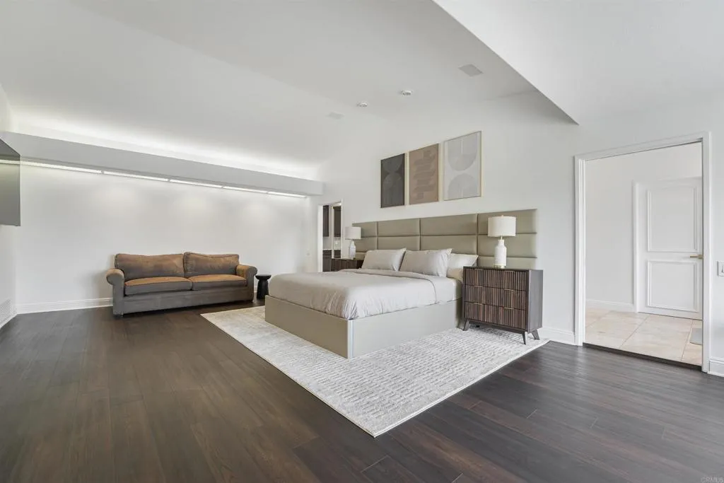 https://cdn.realtyfeed.com/cdn/127/306540270/996bb40b942159c61e16aaed5beddde8.webp