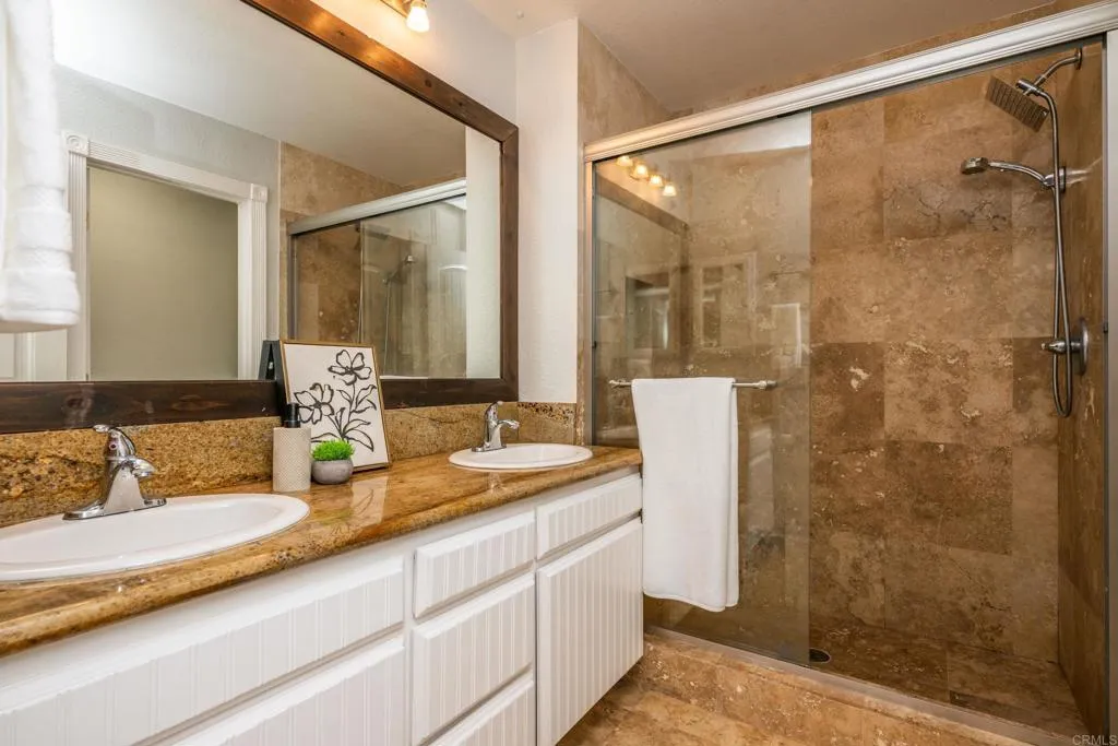 https://cdn.realtyfeed.com/cdn/127/306540296/1a424feb462c16f67508d2b23266c7e0.webp