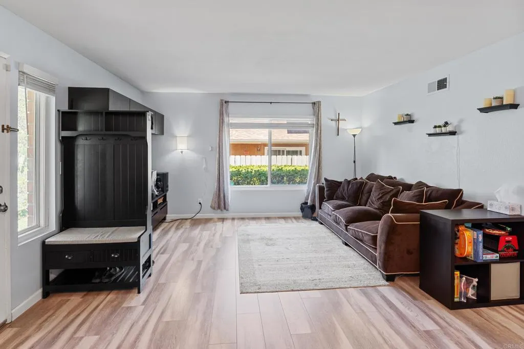 https://cdn.realtyfeed.com/cdn/127/306540299/81e99a8318f08bb85a9a6bc2cd5b40a3.webp