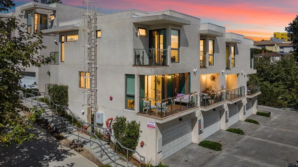https://cdn.realtyfeed.com/cdn/127/306540330/3d29903f806c7f197c41ced5b3f20ea7.webp