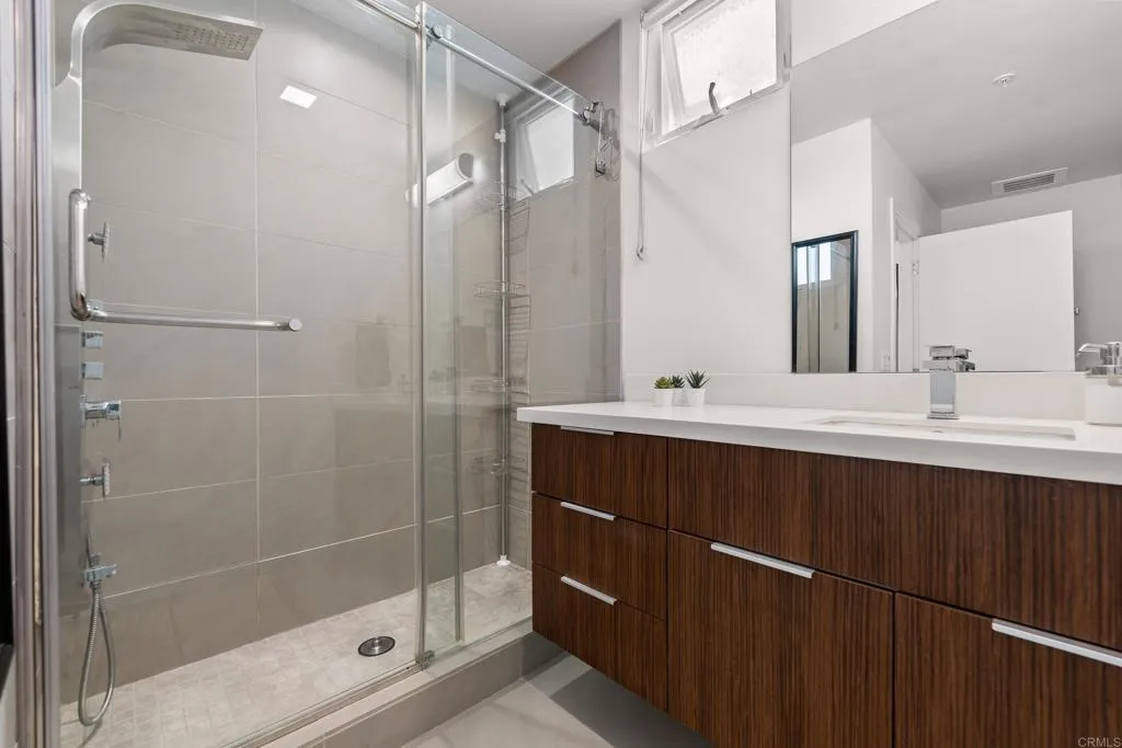 https://cdn.realtyfeed.com/cdn/127/306540330/9a9c2848e0a5c200b8cb3ebb4bd7f6a7.webp