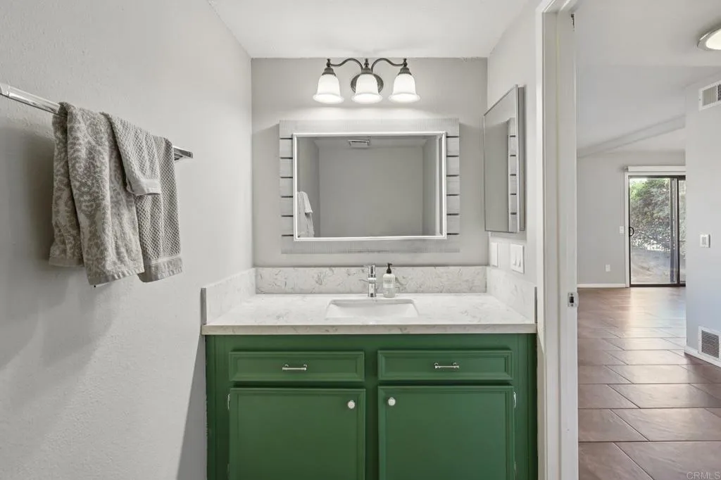https://cdn.realtyfeed.com/cdn/127/306540407/8ca63f6728657a0b7ce7127d04f47e99.webp