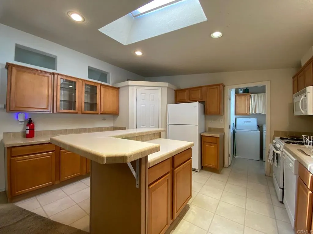 https://cdn.realtyfeed.com/cdn/127/306540532/e3df412976d11cd65d27fb8a73ef36b7.webp