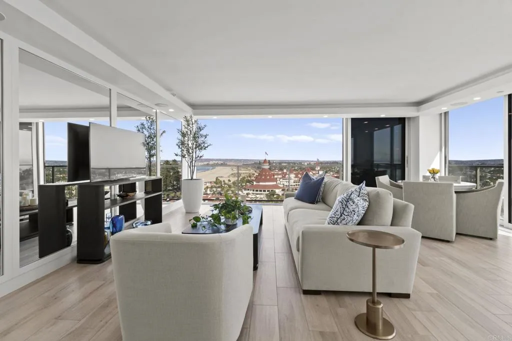 https://cdn.realtyfeed.com/cdn/127/306540630/d2b9cb522477c56332f6464a28aef15c.webp