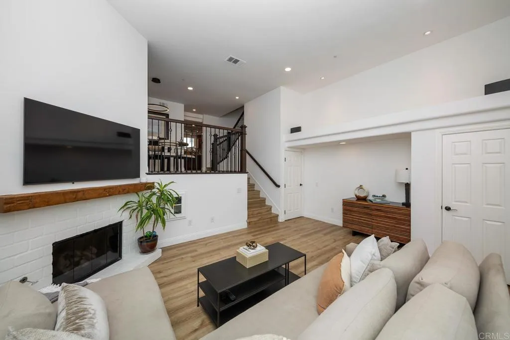 https://cdn.realtyfeed.com/cdn/127/306540716/a2927ae7dfc2ed6e8a91c75742047a91.webp