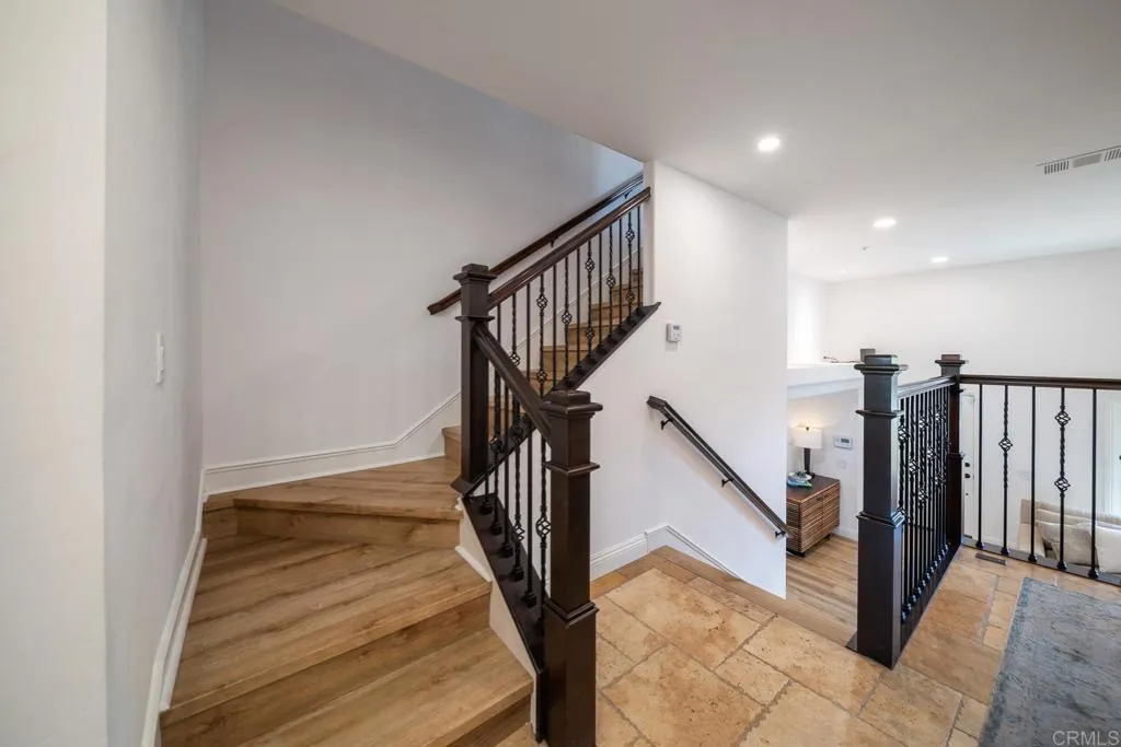 https://cdn.realtyfeed.com/cdn/127/306540716/d4e16ad1ccfdb94dd5bd50ab5b9e4639.webp