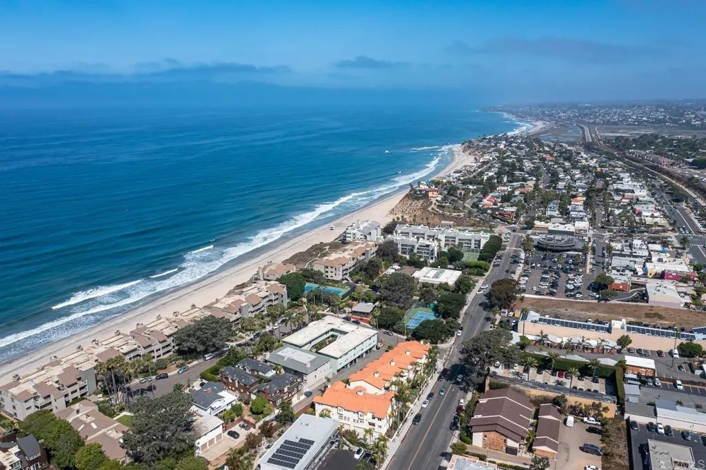 https://cdn.realtyfeed.com/cdn/127/306540716/dfc2cf86bbfc81a087dbdcdbf8e4e0ed.webp