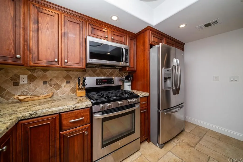 https://cdn.realtyfeed.com/cdn/127/306540716/f47cc2ad7b8c397e31634c03f40173c0.webp