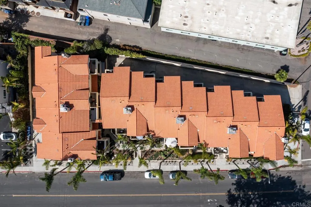 https://cdn.realtyfeed.com/cdn/127/306540716/f81aa758e8effb96550a2f0016d7e502.webp