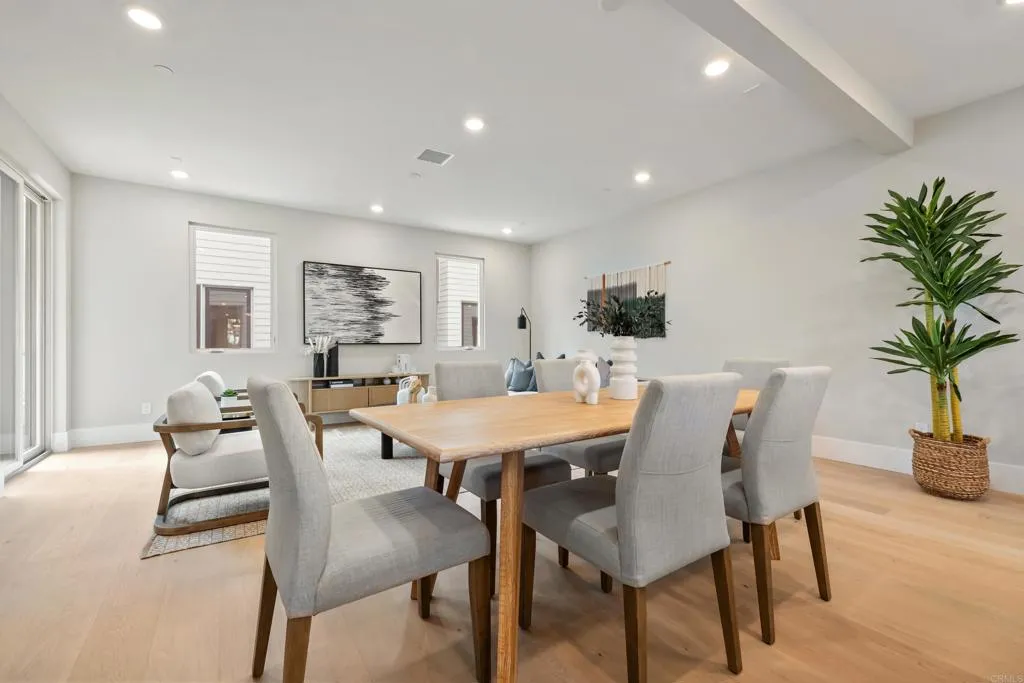 https://cdn.realtyfeed.com/cdn/127/306540724/42700cae99f73a78f51657a9fbb30f11.webp