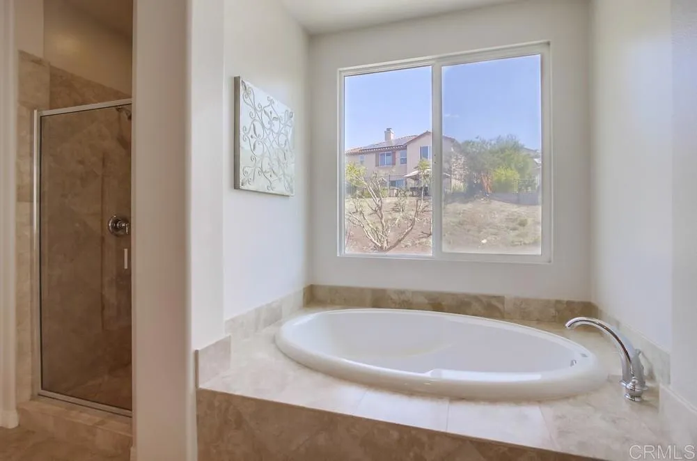 https://cdn.realtyfeed.com/cdn/127/306540749/35b34b3a46429cb6db15aa3fceb25bcf.webp