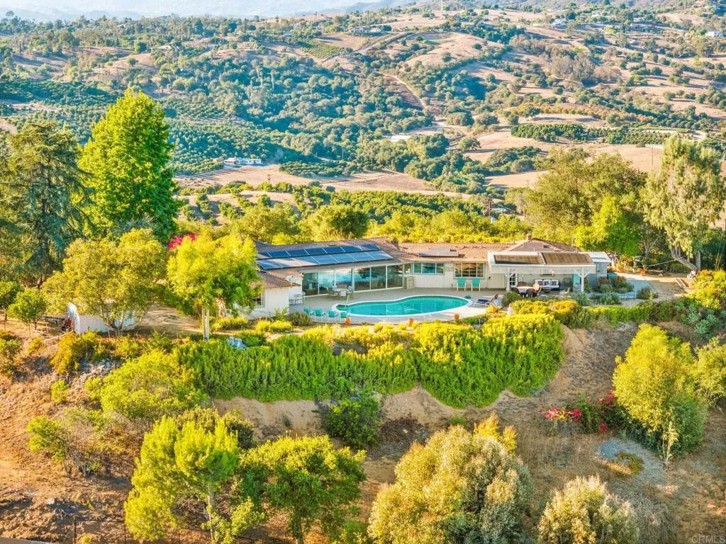 https://cdn.realtyfeed.com/cdn/127/306540754/0714e322a4cb64d63f0e4a8f59fc8a5f.webp