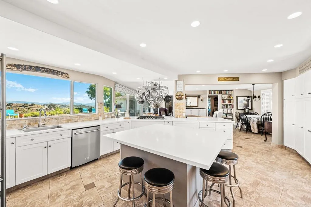 https://cdn.realtyfeed.com/cdn/127/306540754/3f20a2654121e0aa5c37bfbb23fe9da4.webp