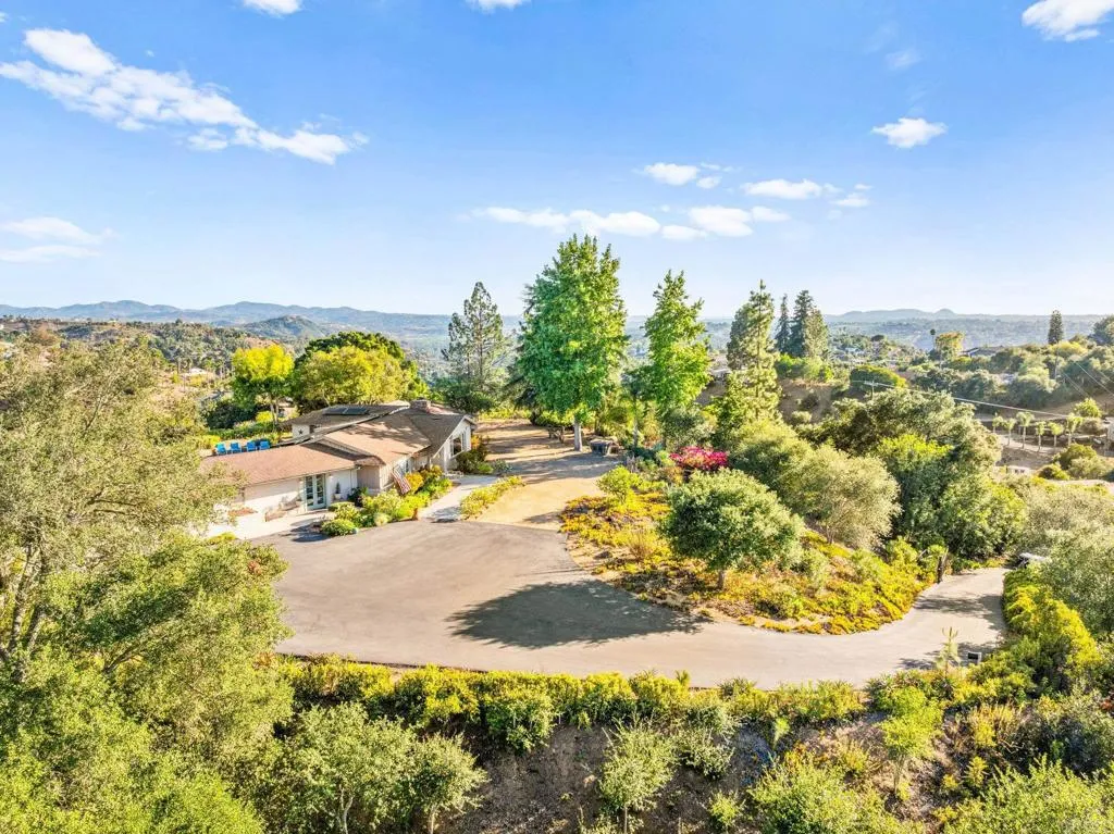 https://cdn.realtyfeed.com/cdn/127/306540754/bb044c62f973f6562193cfe8d5e52b15.webp