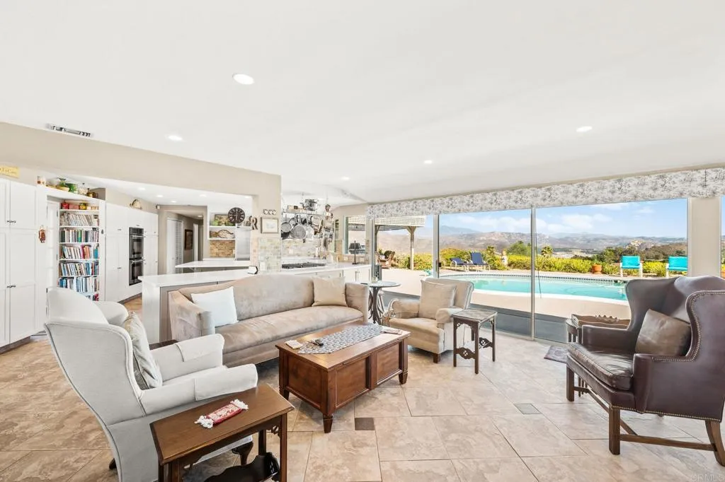 https://cdn.realtyfeed.com/cdn/127/306540754/c15b5adfaf705e7239f7399c4dae1978.webp