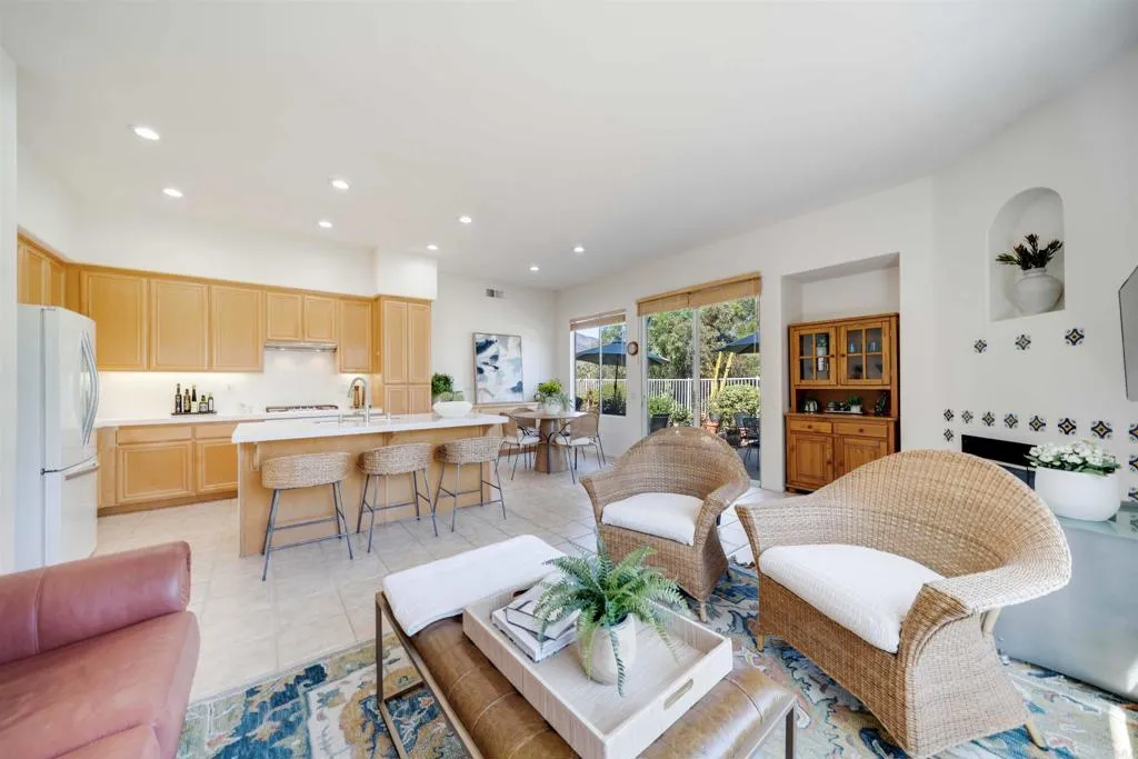 https://cdn.realtyfeed.com/cdn/127/306540758/a3beec49d67eae1d5d8a940a1af9e814.webp
