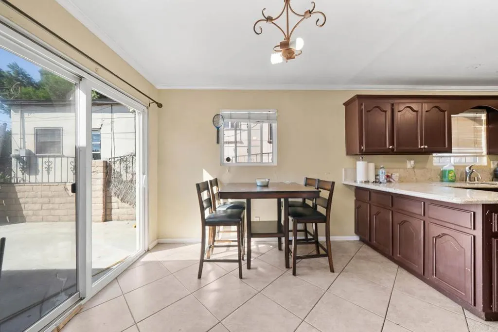 https://cdn.realtyfeed.com/cdn/127/306540768/f078fa9b815b871b68f5825aff447d25.webp