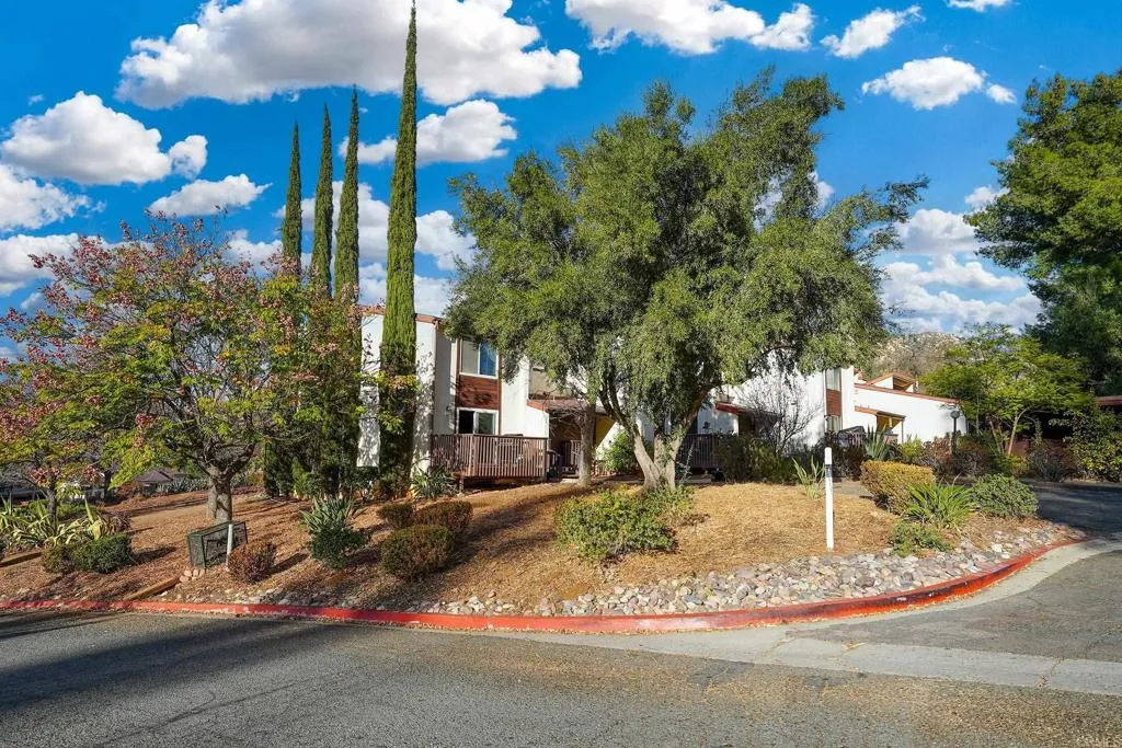 https://cdn.realtyfeed.com/cdn/127/306540778/f5767cd8b9c85cc9ec95b55cf238211f.webp