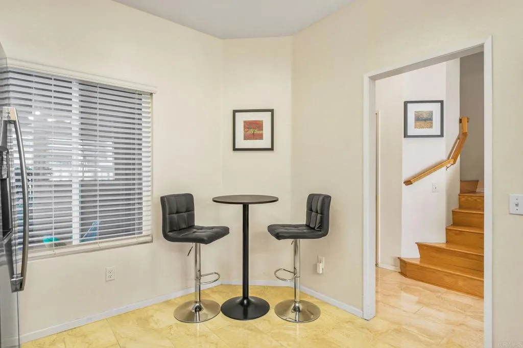 https://cdn.realtyfeed.com/cdn/127/306540779/e054df0033468d208f8cf2a48f518f02.webp