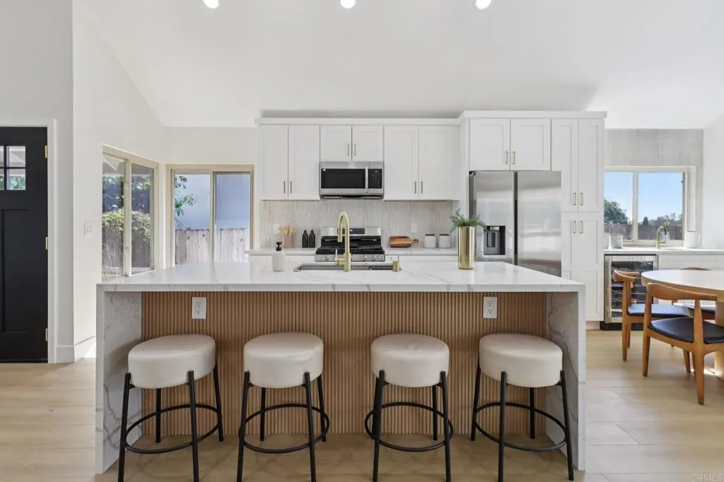 https://cdn.realtyfeed.com/cdn/127/306540780/0173c3edf52fe077b16b49f13e76a5cf.webp