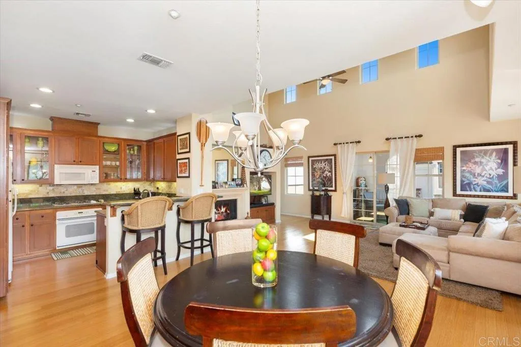 https://cdn.realtyfeed.com/cdn/127/306540807/641fc49b94a08fc6f46bb61052fbae09.webp