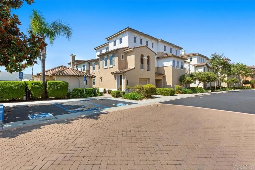 https://cdn.realtyfeed.com/cdn/127/306540807/ae7c5e2e532e443ab4cd5f85dac9b718.webp