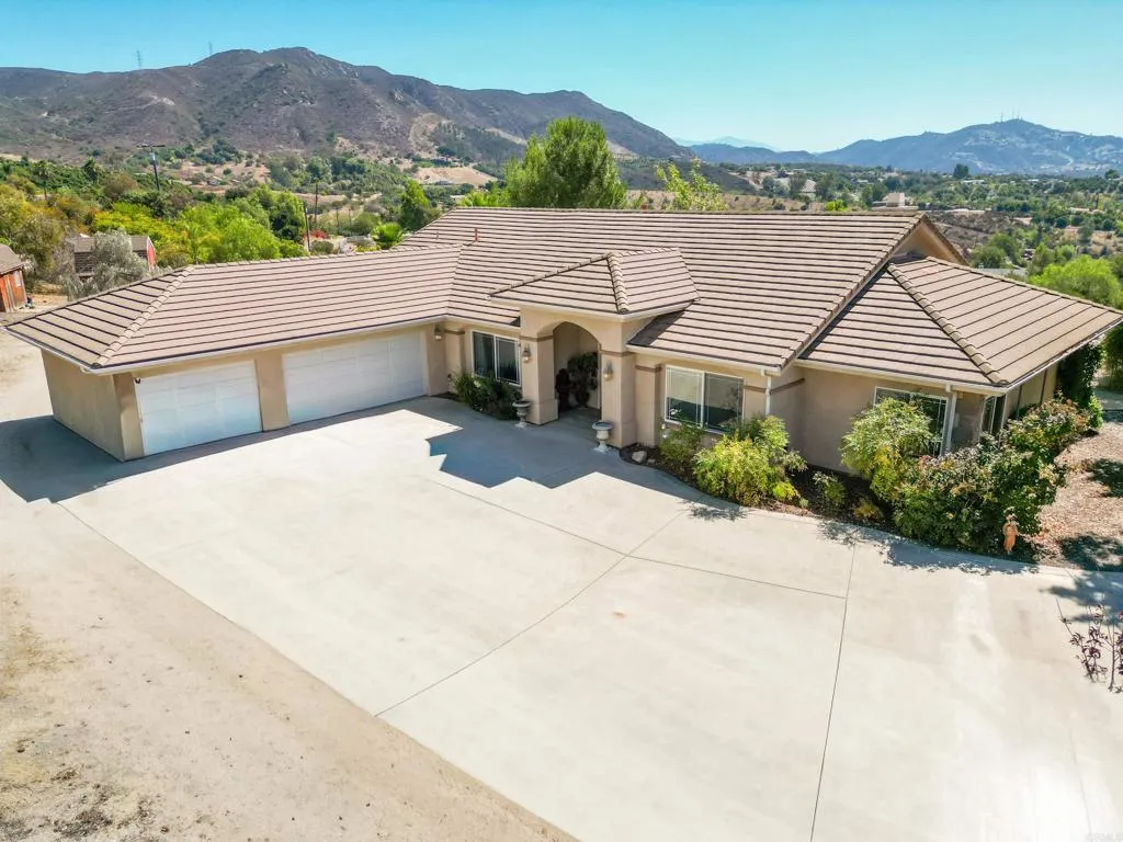 https://cdn.realtyfeed.com/cdn/127/306540808/1f30320b44c1bb78637b2708d199d0bd.webp