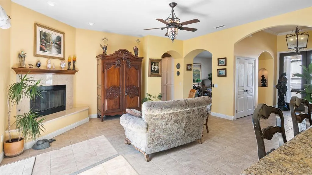 https://cdn.realtyfeed.com/cdn/127/306540808/3b723be5ffa3c734994760e3eae8e5ba.webp