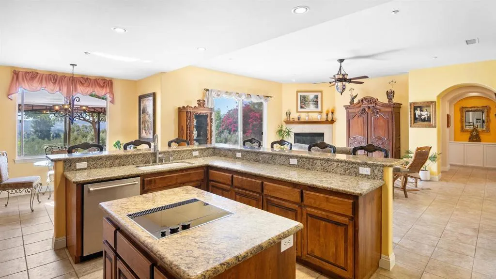 https://cdn.realtyfeed.com/cdn/127/306540808/db6d2201eb2aeec94be3a500f52ca268.webp