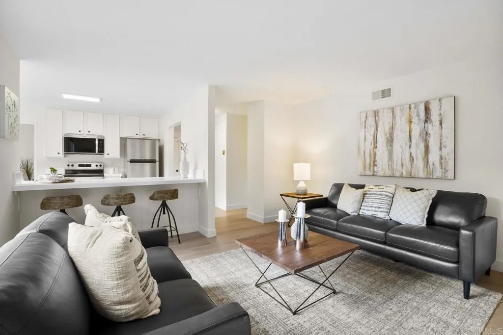 https://cdn.realtyfeed.com/cdn/127/306540810/f5f950e89c29fd5a96aca45284ce6bf0.webp