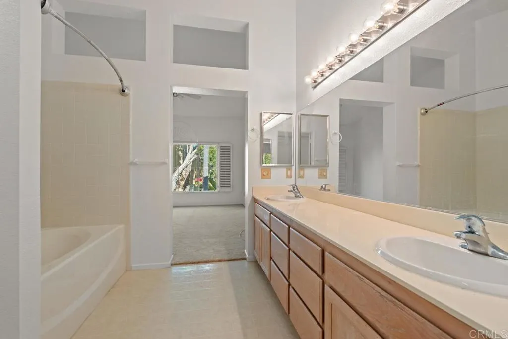 https://cdn.realtyfeed.com/cdn/127/306540818/71d73e12ffaf5dabf8293798085c57f9.webp