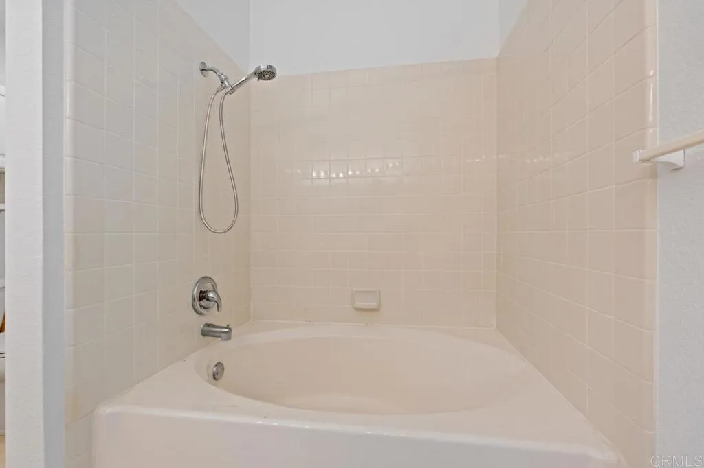 https://cdn.realtyfeed.com/cdn/127/306540818/a75eb3b6c6bcfedb1c05c0b168bee7d0.webp