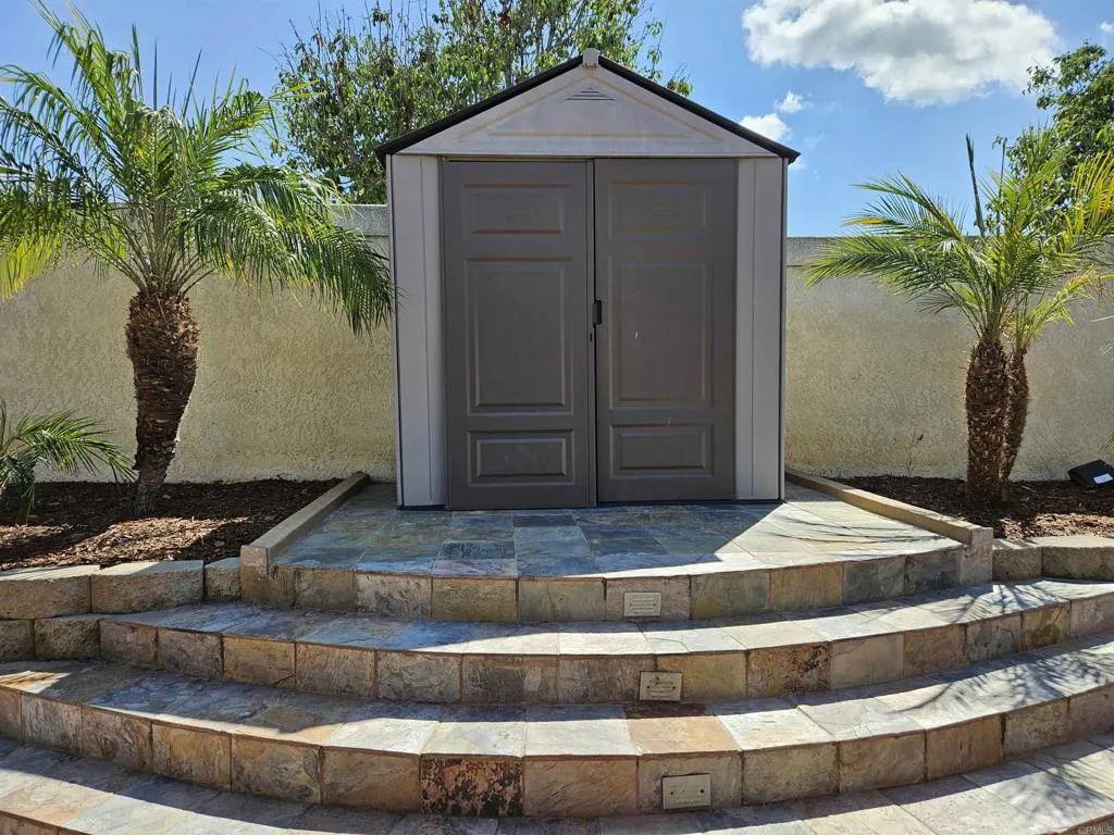 https://cdn.realtyfeed.com/cdn/127/306540827/0cb66d307fb13075bd3132ce83fb65cf.webp