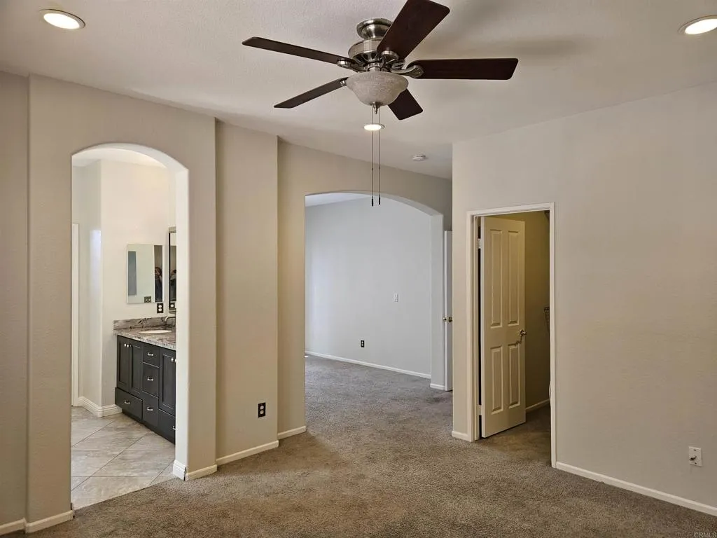 https://cdn.realtyfeed.com/cdn/127/306540827/826f43f234a5bc5e5f1aaa4cea70ff16.webp