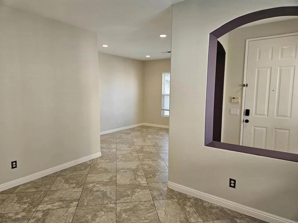 https://cdn.realtyfeed.com/cdn/127/306540827/ac8753f6c1ce3449b0794846da46337e.webp
