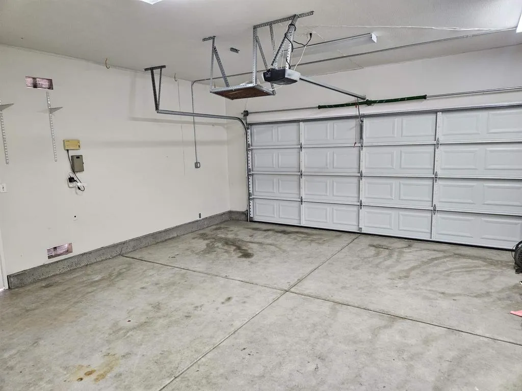 https://cdn.realtyfeed.com/cdn/127/306540827/c21eed045a974fe1d6a1c85338d3b4e3.webp