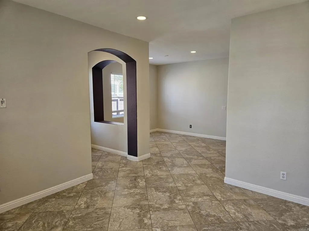 https://cdn.realtyfeed.com/cdn/127/306540827/e029d6a95945cdf1a3c119801f4916c0.webp
