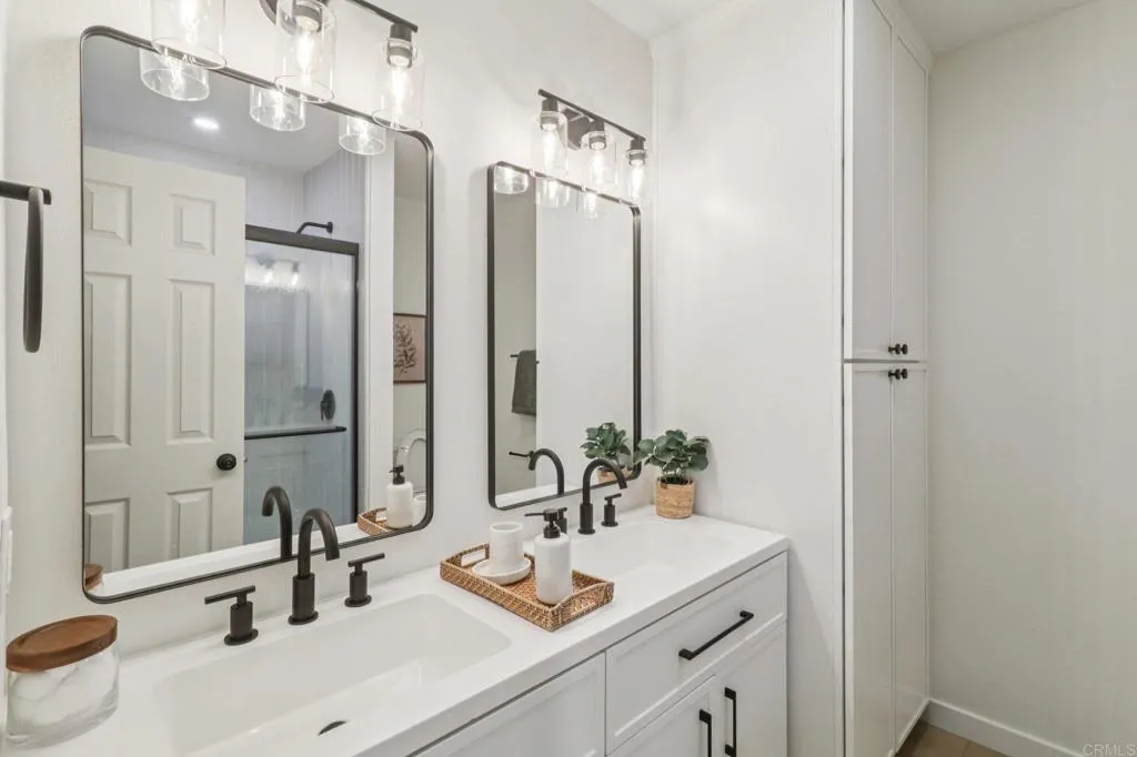 https://cdn.realtyfeed.com/cdn/127/306540891/121f831e1d60bc78f72736006501f2bd.webp