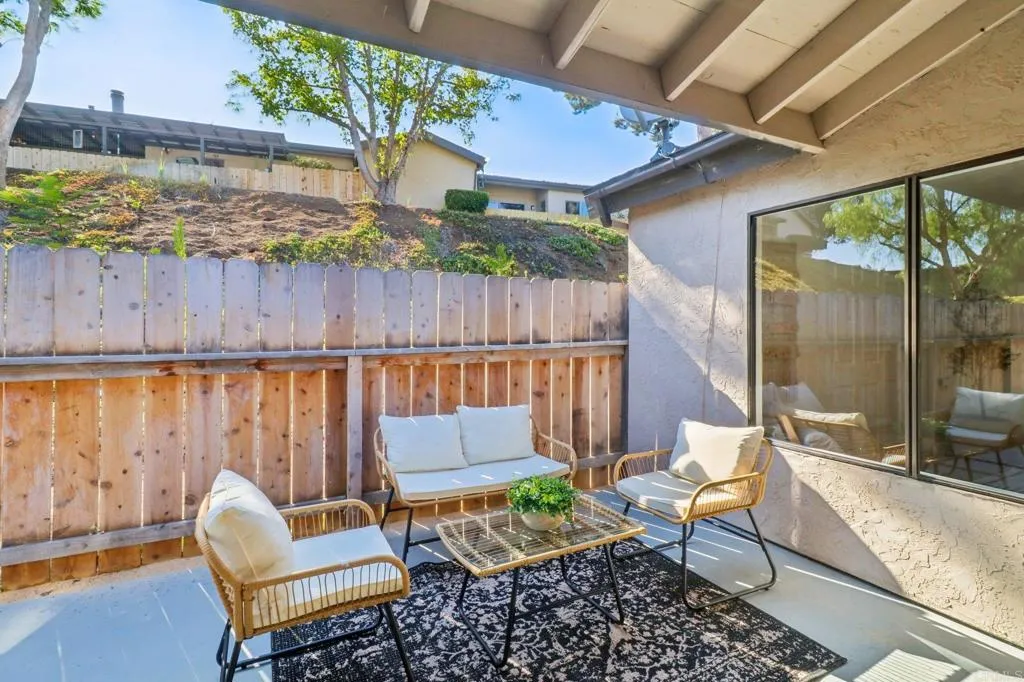 https://cdn.realtyfeed.com/cdn/127/306540891/1a49296514c64d422fbc534d57d6bd69.webp