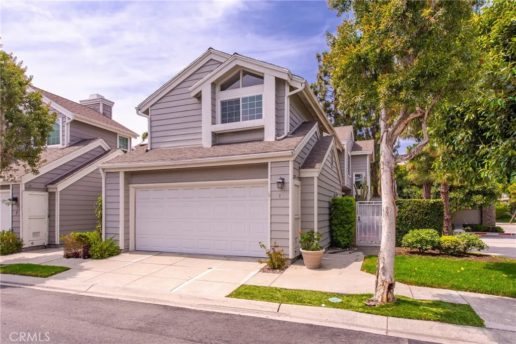 13082 Mindanao Way Unit 1, Marina del Rey, CA 90292