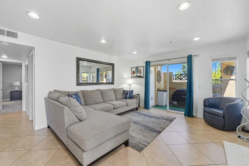 https://cdn.realtyfeed.com/cdn/127/306540921/ac25aacdf65f1d2f5aea80930fc0a246.webp