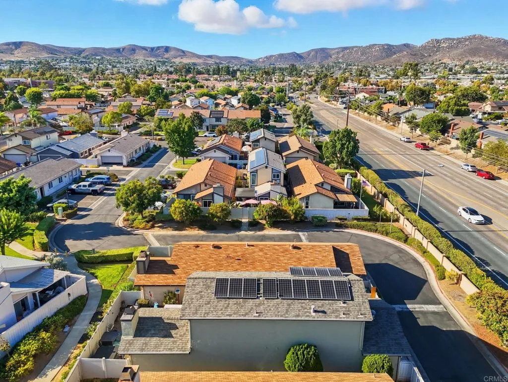 https://cdn.realtyfeed.com/cdn/127/306540922/4ffb81bad14cc4d2e3e1240cfe24a7b9.webp