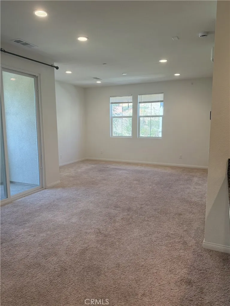 https://cdn.realtyfeed.com/cdn/127/306540957/9bf4f9bb5b598e6fc29535ecc05a4fd0.webp