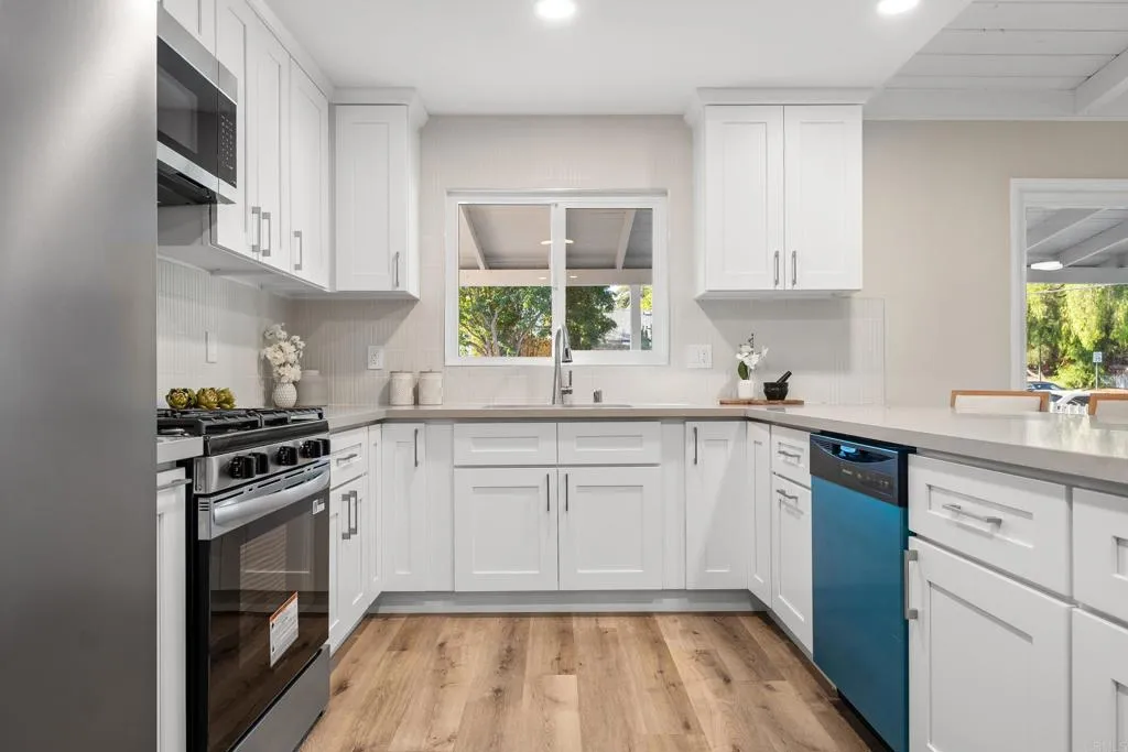 https://cdn.realtyfeed.com/cdn/127/306541277/5bc4aefc11a1a91f17a2e81b4e6fb69b.webp
